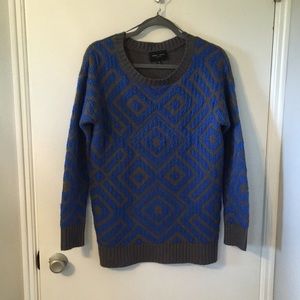 Romeo & Juliet Couture Blue and Gray Aztec Crew Neck Sweater